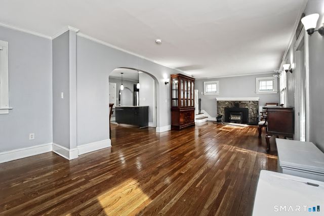 29 Parkway Drive, Stratford, CT 06614