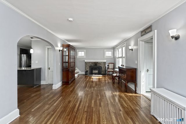 29 Parkway Drive, Stratford, CT 06614