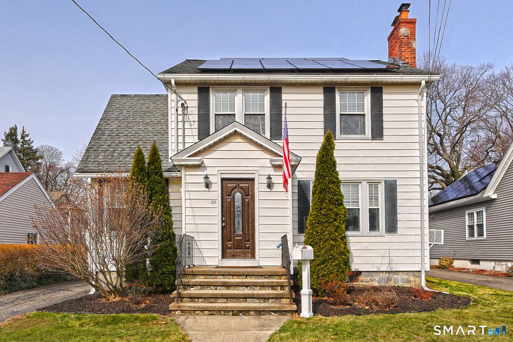 29 Parkway Drive, Stratford, CT 06614