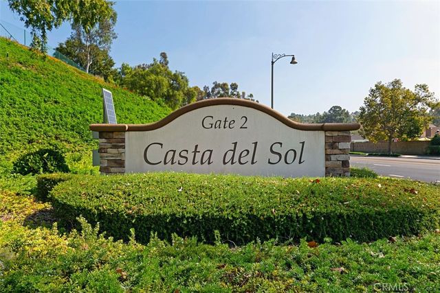 27684 Calle Valdes, Mission Viejo, CA 92692