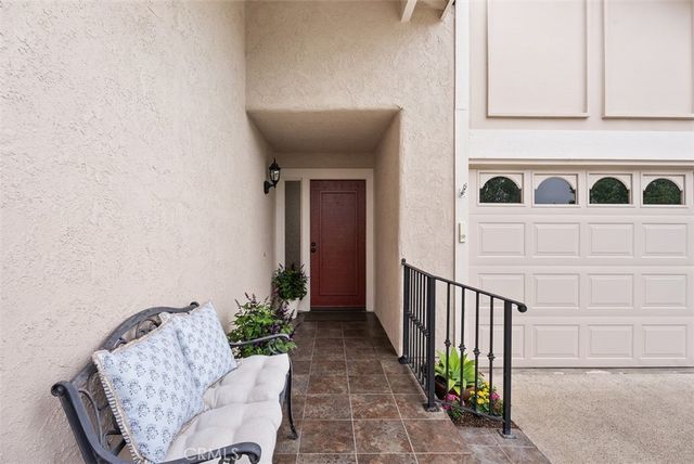 27684 Calle Valdes, Mission Viejo, CA 92692