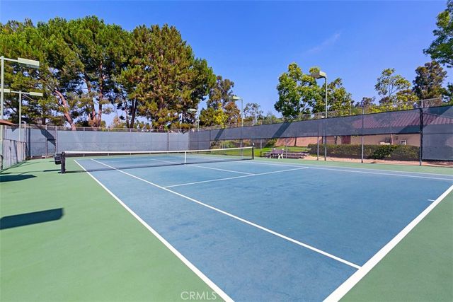 27684 Calle Valdes, Mission Viejo, CA 92692
