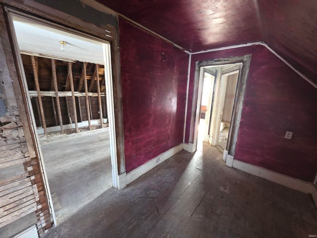 121 E Dayton Street, South Bend, IN 46613