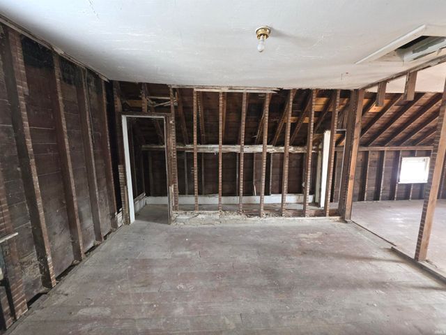 121 E Dayton Street, South Bend, IN 46613