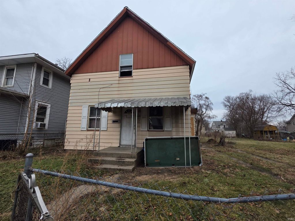 121 E Dayton Street, South Bend, IN 46613