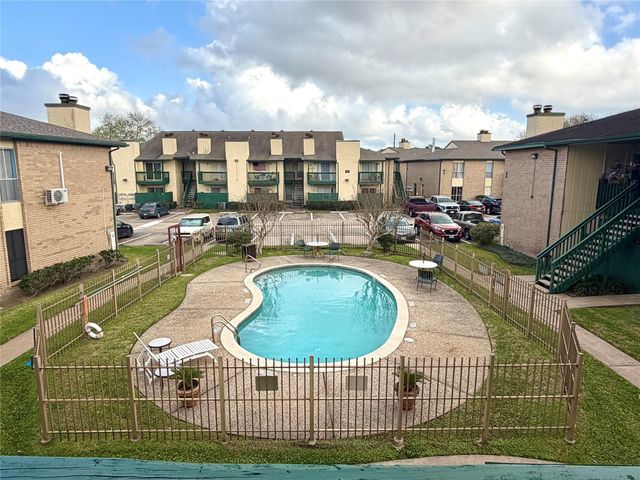 1516 Bay Area Boulevard G6, Houston, TX 77058