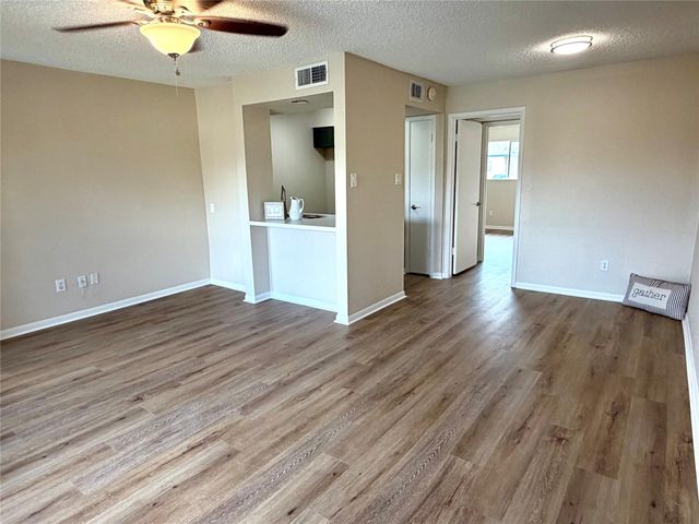 1516 Bay Area Boulevard G6, Houston, TX 77058