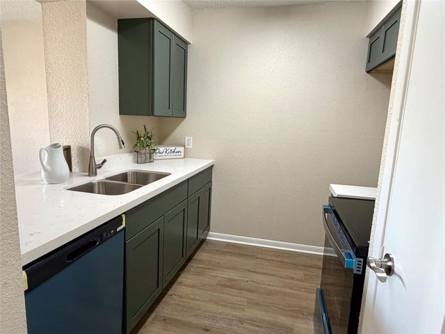 1516 Bay Area Boulevard G6, Houston, TX 77058