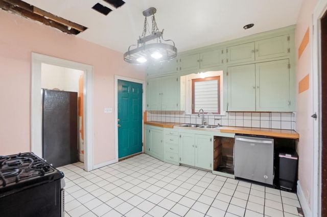 1567 Kenmore Road, Columbus, OH 43211