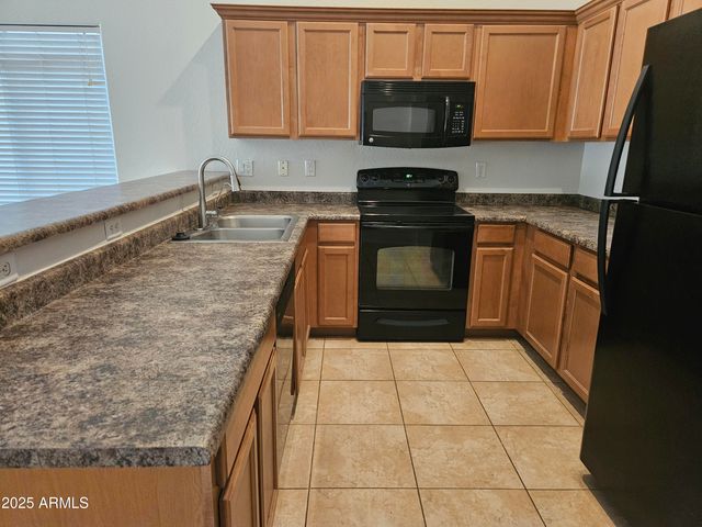 41187 W BRAVO Drive, Maricopa, AZ 85138