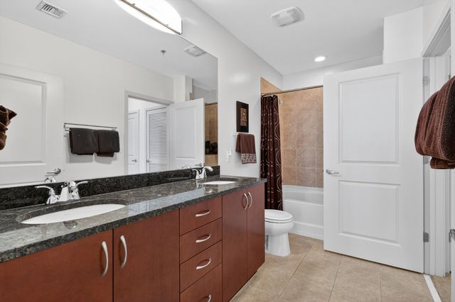 301 Demonbreun St Unit 1506, Nashville, TN 37201