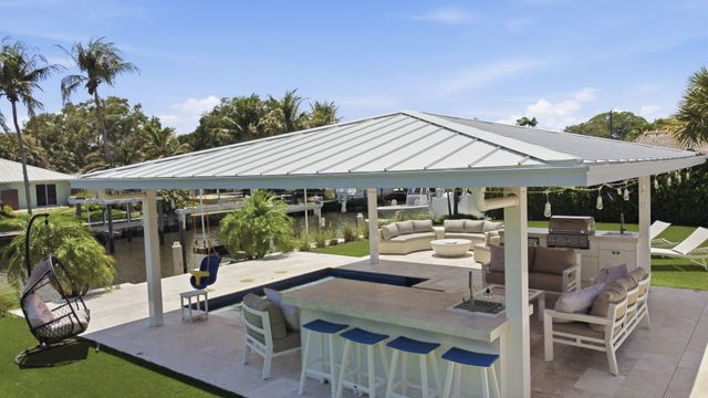 16 LEEWARD Circle, Tequesta, FL 33469