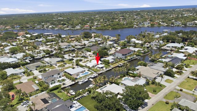 16 LEEWARD Circle, Tequesta, FL 33469