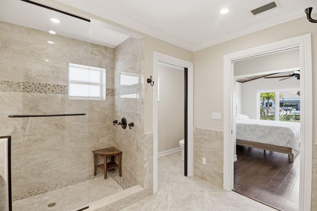 16 LEEWARD Circle, Tequesta, FL 33469