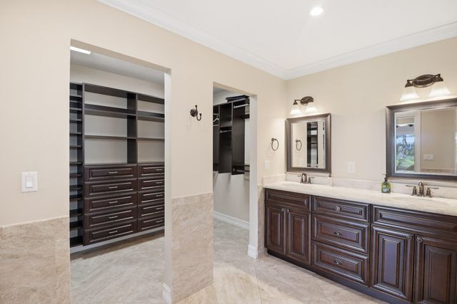 16 LEEWARD Circle, Tequesta, FL 33469