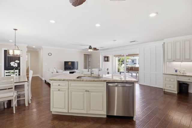 16 LEEWARD Circle, Tequesta, FL 33469