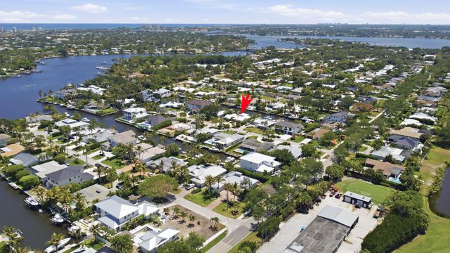 16 LEEWARD Circle, Tequesta, FL 33469