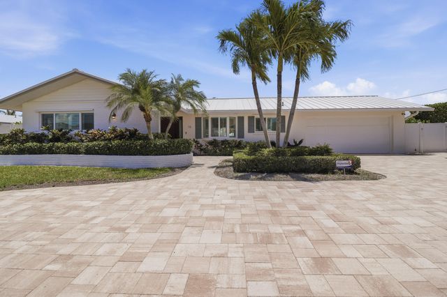 16 LEEWARD Circle, Tequesta, FL 33469