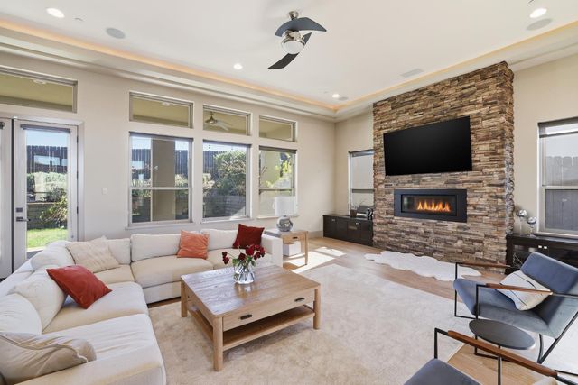 3813 Calverhall Way, Rocklin, CA 95677