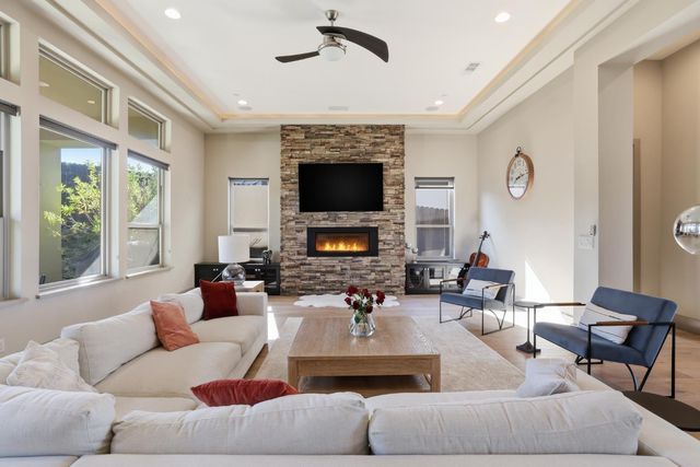 3813 Calverhall Way, Rocklin, CA 95677