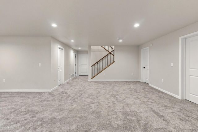 7102 65th Street S, Horace, ND 58047