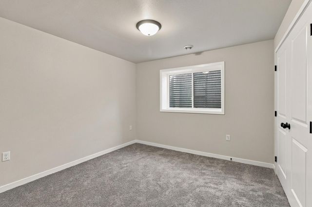7102 65th Street S, Horace, ND 58047