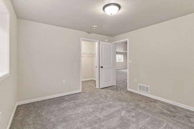 7102 65th Street S, Horace, ND 58047