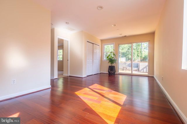 9010 3RD ST, Lanham, MD 20706