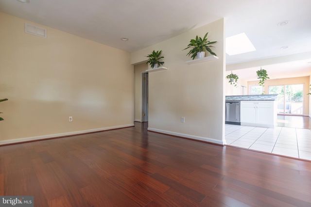 9010 3RD ST, Lanham, MD 20706