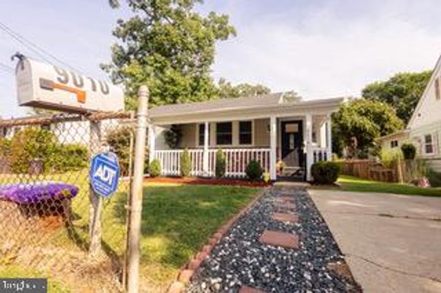 9010 3RD ST, Lanham, MD 20706