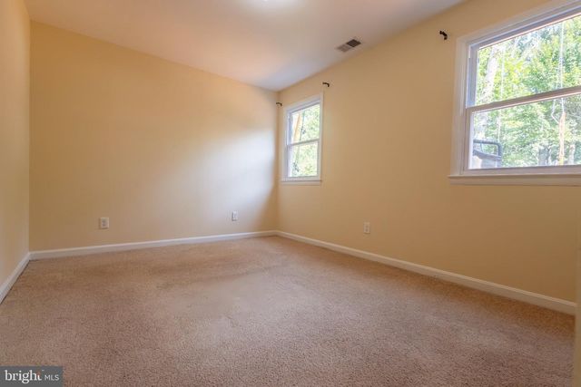 9010 3RD ST, Lanham, MD 20706