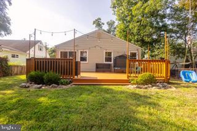 9010 3RD ST, Lanham, MD 20706