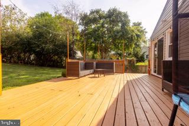 9010 3RD ST, Lanham, MD 20706