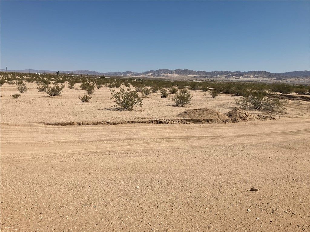 75 Meldora Avenue, 29 Palms, CA 92277