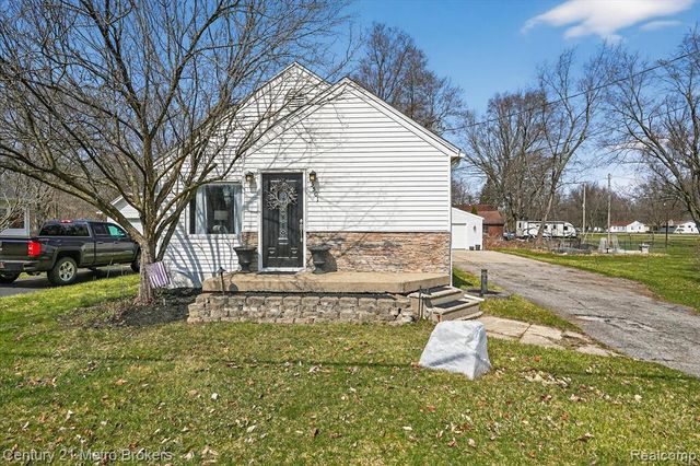 5501 Potter Road, Flint, MI 48506