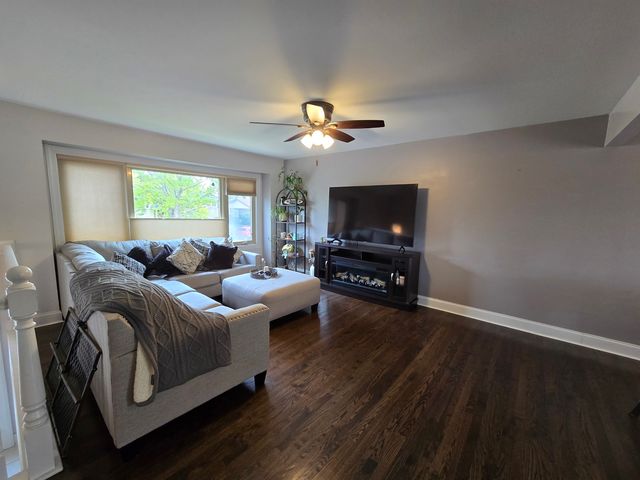 7447 160th Place, Tinley Park, IL 60477