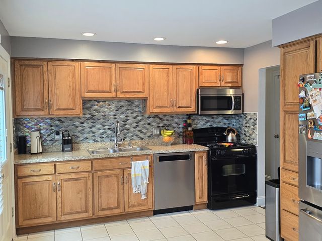 7447 160th Place, Tinley Park, IL 60477