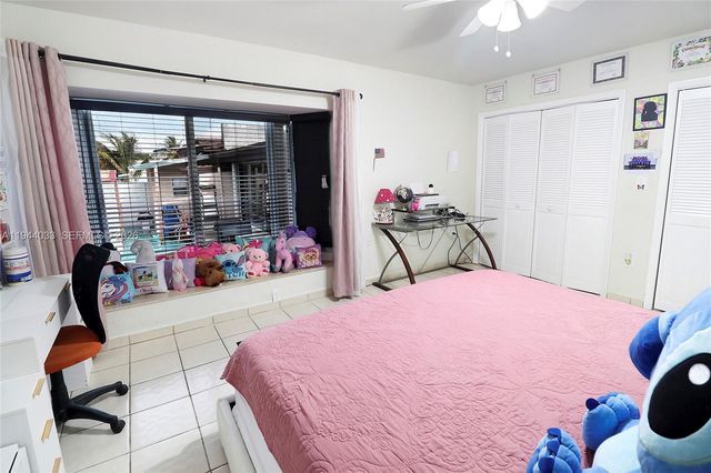 591 SE 5th St, Hialeah, FL 33010