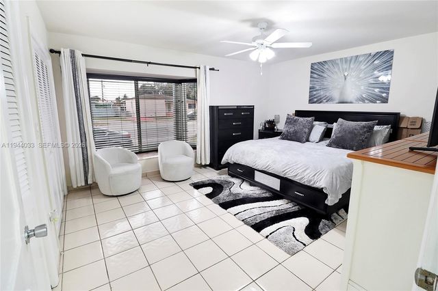 591 SE 5th St, Hialeah, FL 33010