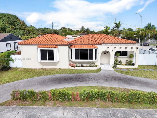 591 SE 5th St, Hialeah, FL 33010