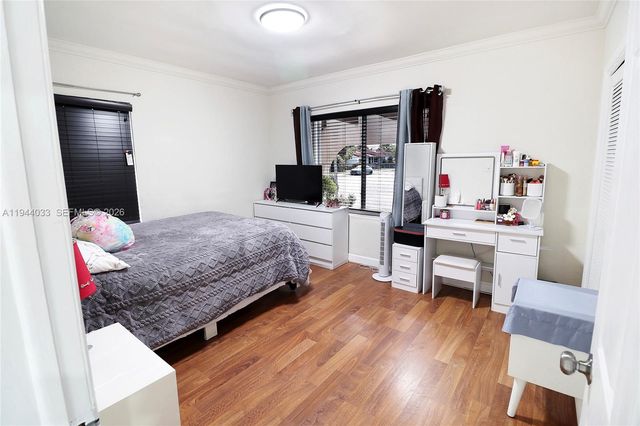 591 SE 5th St, Hialeah, FL 33010