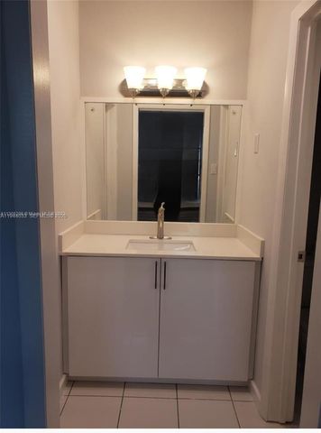 591 SE 5th St, Hialeah, FL 33010