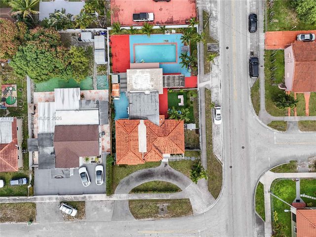 591 SE 5th St, Hialeah, FL 33010