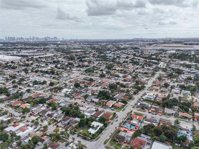 591 SE 5th St, Hialeah, FL 33010