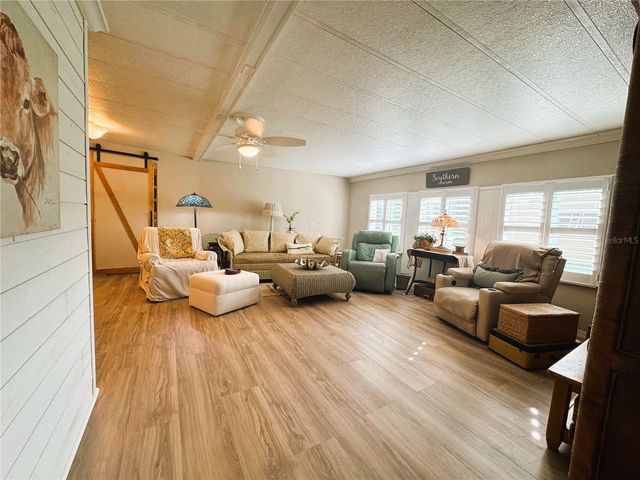 107 ROYAL PALM DRIVE, Leesburg, FL 34748