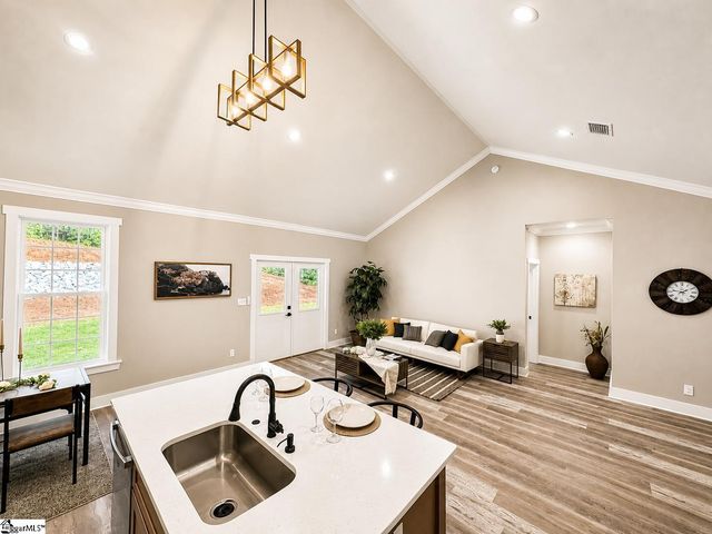 202 Loblolly Drive, Westminster, SC 29693