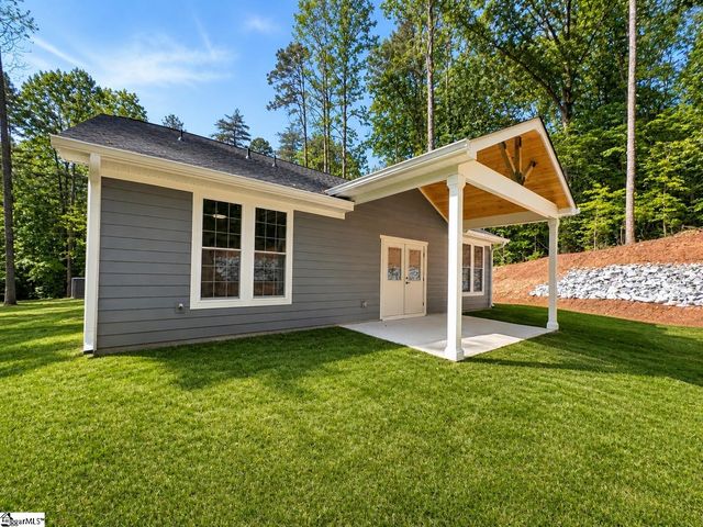 202 Loblolly Drive, Westminster, SC 29693