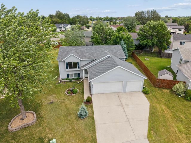 1719 Huntington Court, West Fargo, ND 58078