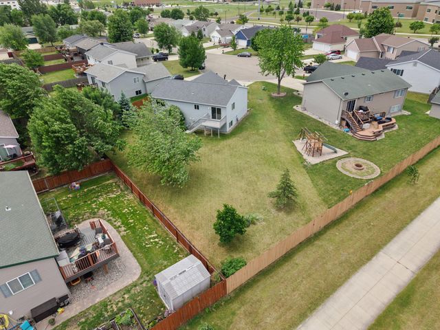 1719 Huntington Court, West Fargo, ND 58078