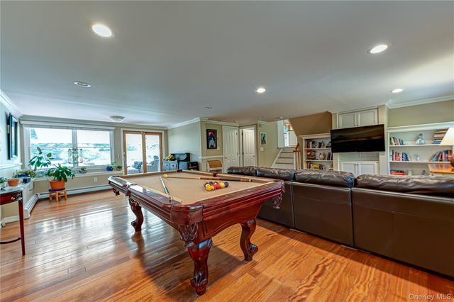68 Bankside Drive, Centerport, NY 11721